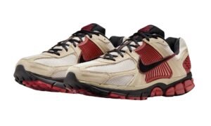 Zoom Vomero 5 Beige/Rosso