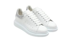 Scarpe da ginnastica oversize bianche con glitter