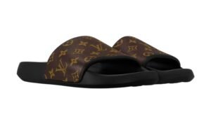 Mule Waterfront Macassar